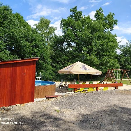 Apartmany Natalie Dvory nad Luznici Buitenkant foto