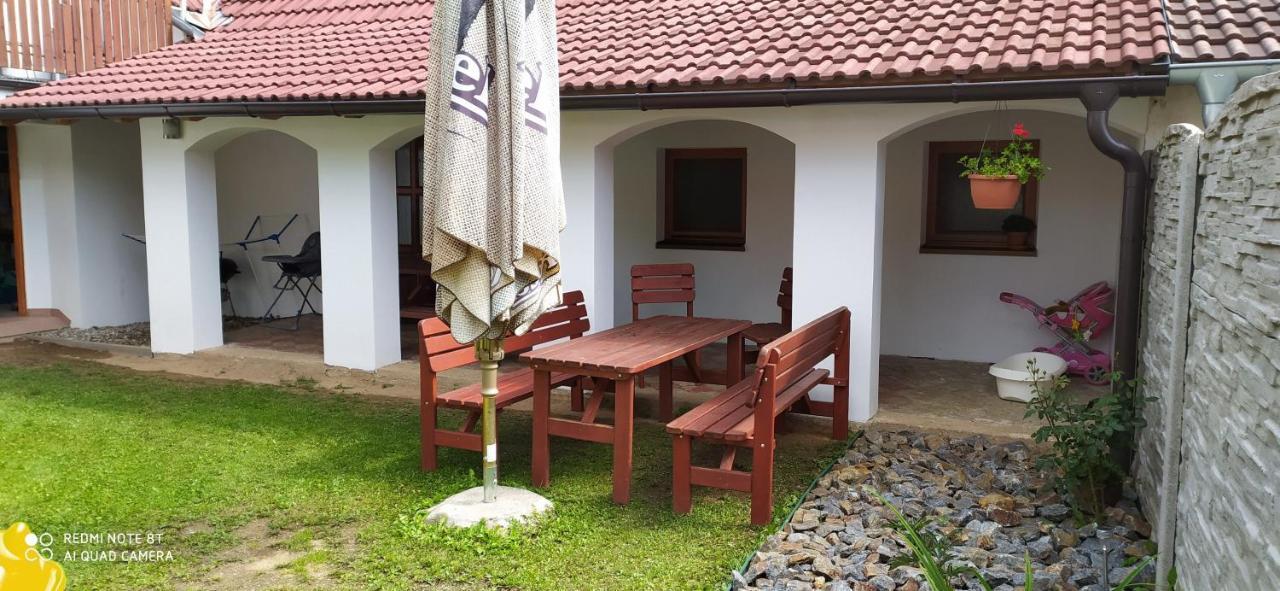 Apartmany Natalie Dvory nad Luznici Buitenkant foto